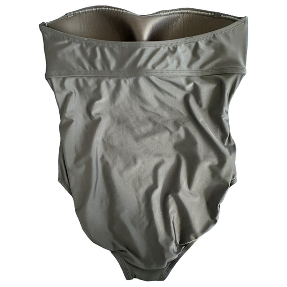 Kona Sol Women's Bandeau One Piece Strapless Swimsuit Ruffle Black Size Large - Picture 8 of 12